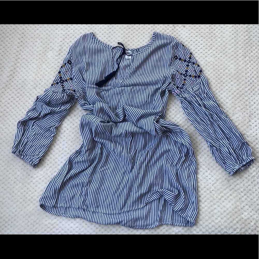 🔴 Old Navy Embroidered Peasant Dress